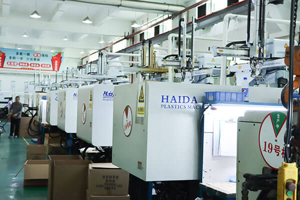 workshop-injection-molding-machine